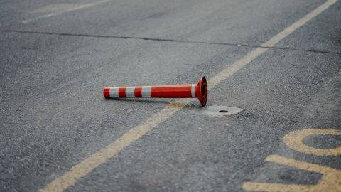 城市街头暖肤橙